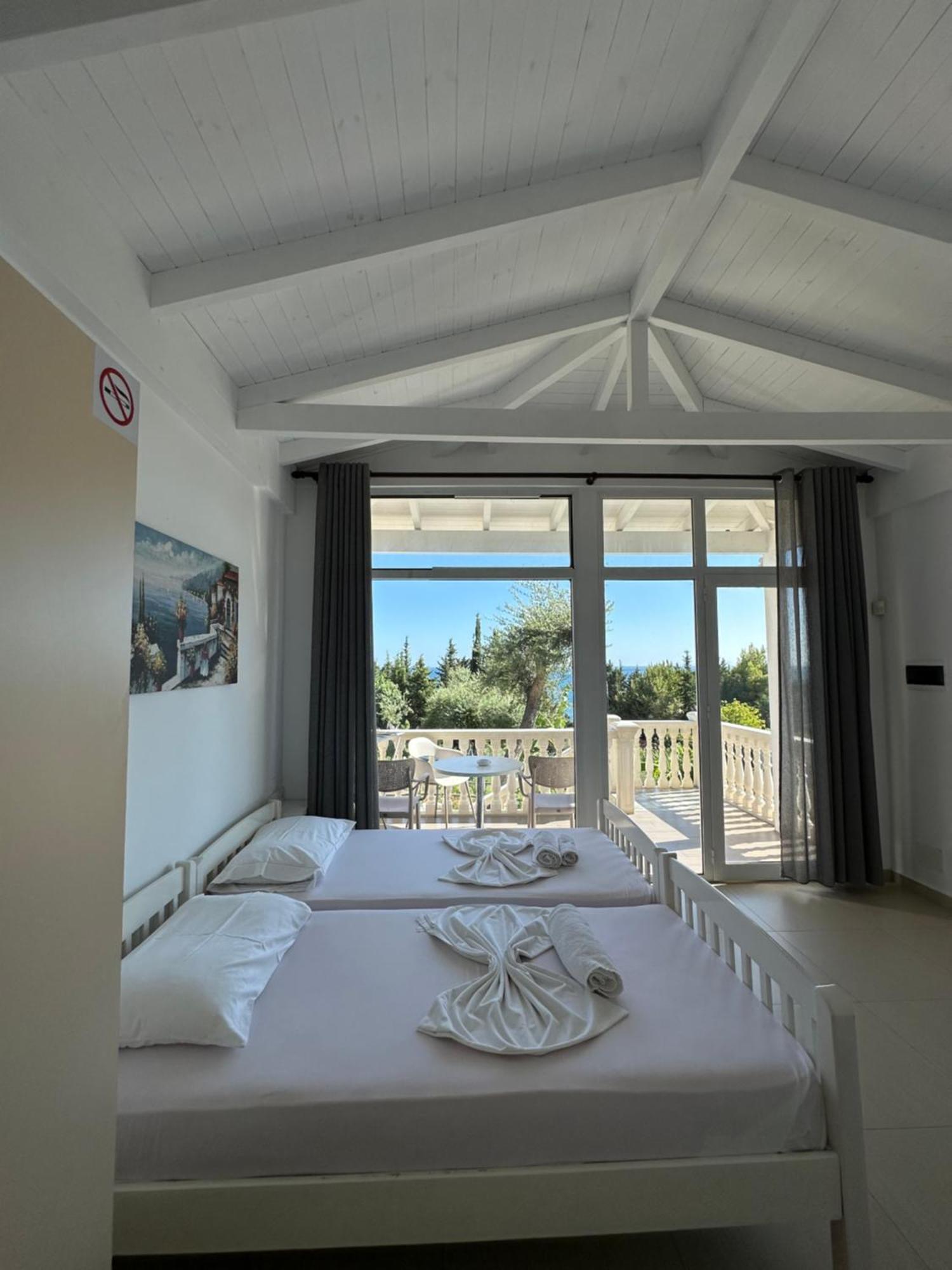 Essos Villas Dhërmi Exteriér fotografie