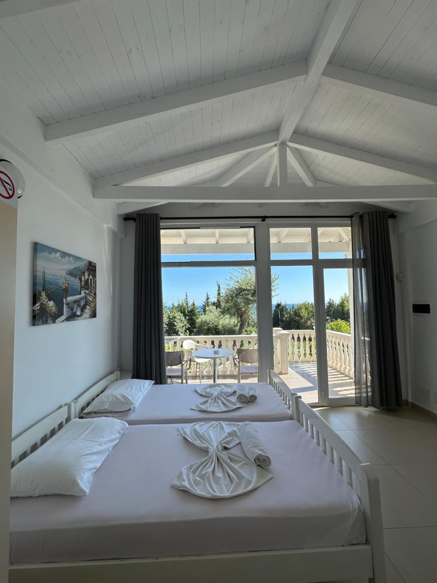 Essos Villas Dhërmi Exteriér fotografie