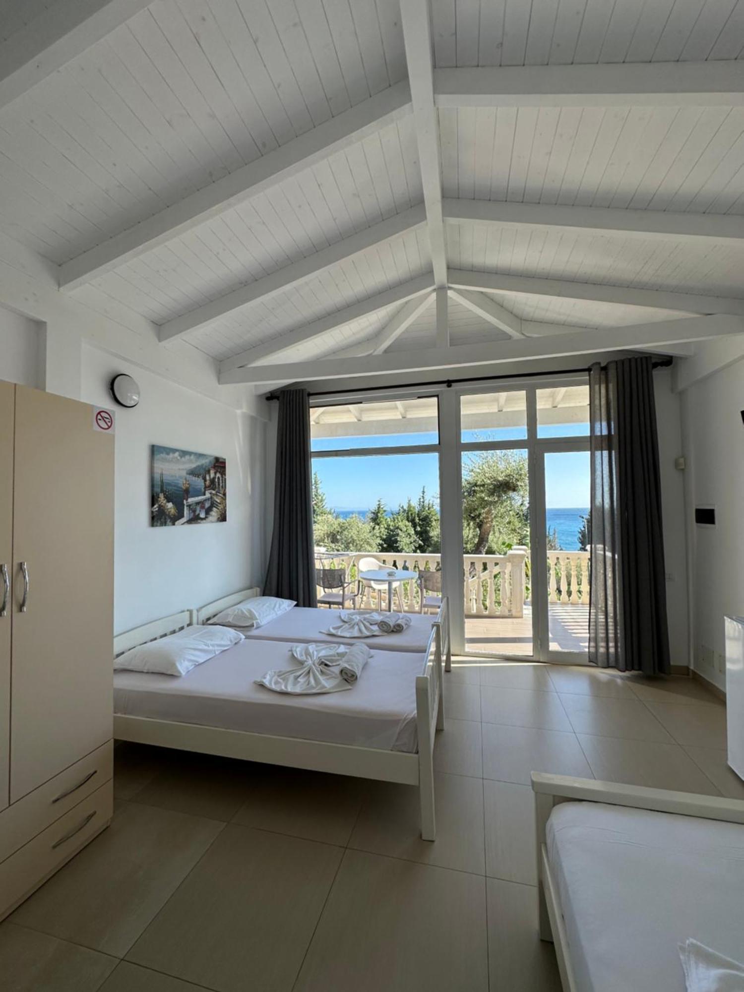 Essos Villas Dhërmi Exteriér fotografie